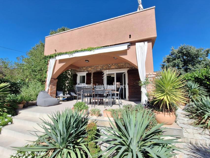 Malinska - prenovljena kamnita hiša z bazenom