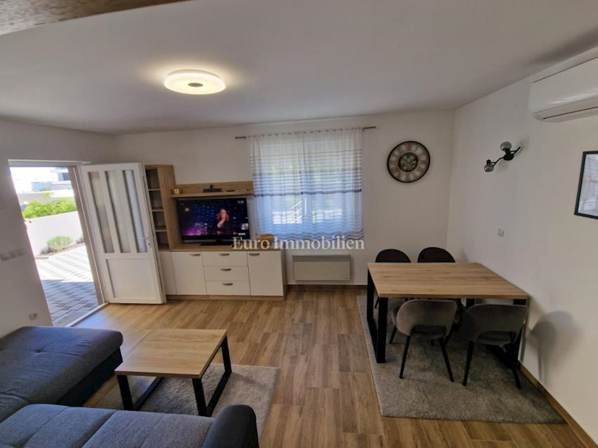 Apartma v pritličju - Povljana, Pag