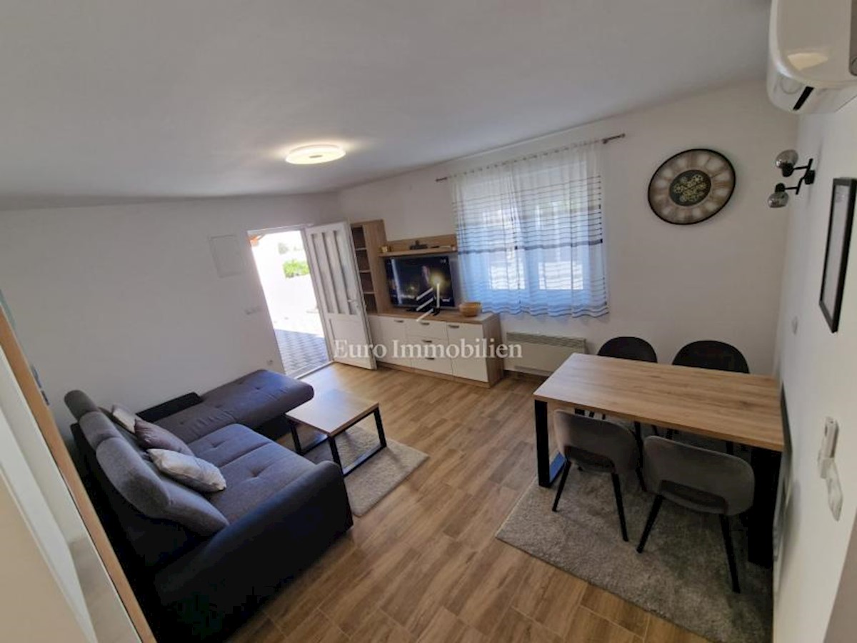 Apartma v pritličju - Povljana, Pag