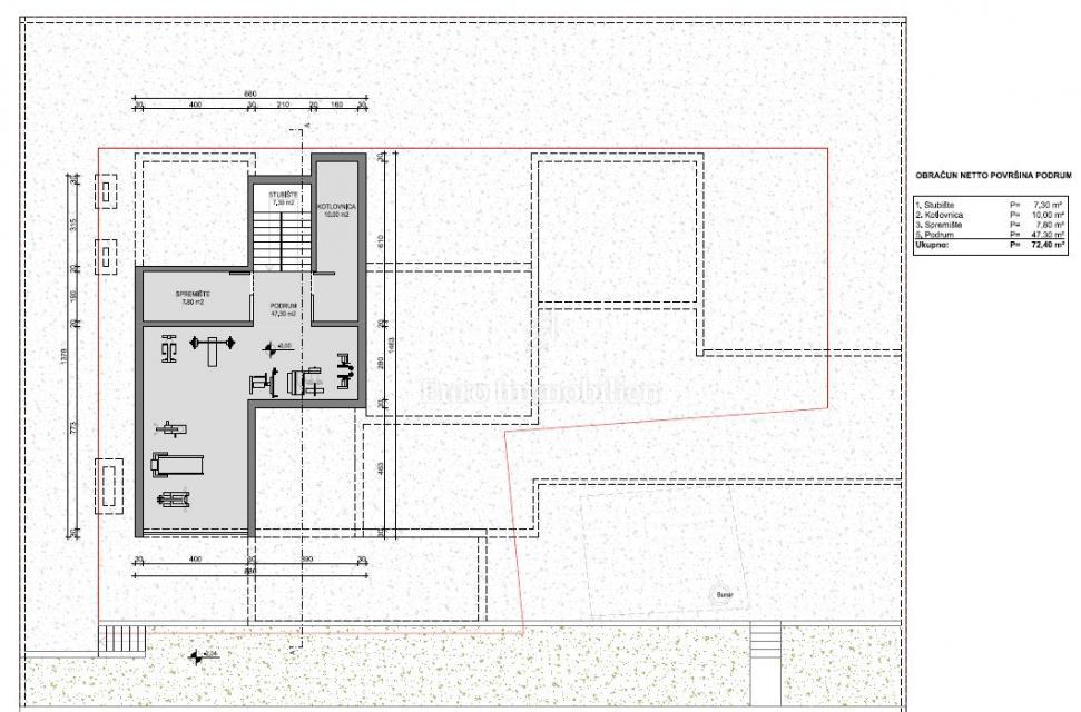 Istra - moderna vila z bazenom 80 m od morja