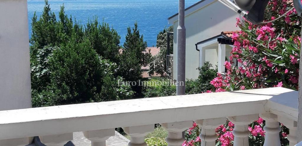 NOVI VINODOLSKI, apartma 150 od morja