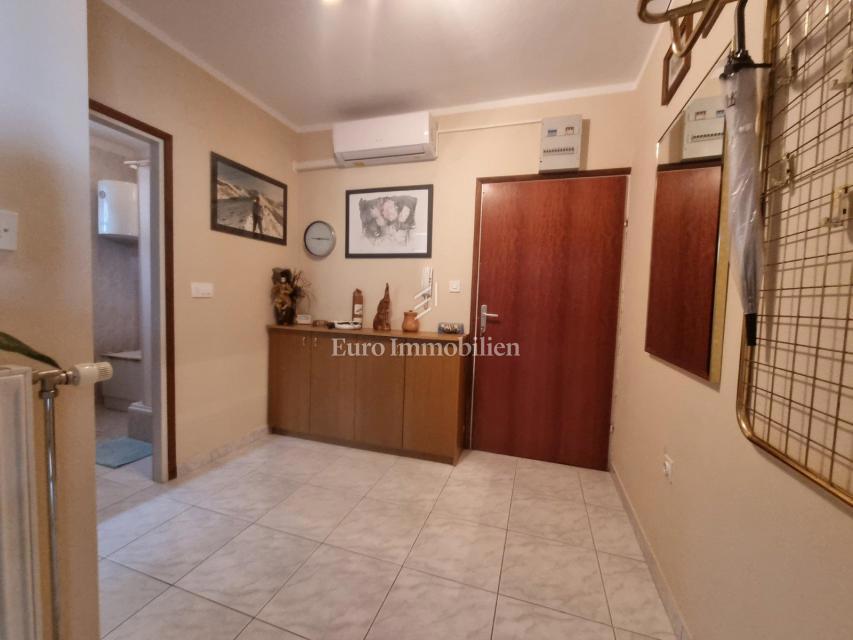 NOVI VINODOLSKI, apartma 150 od morja