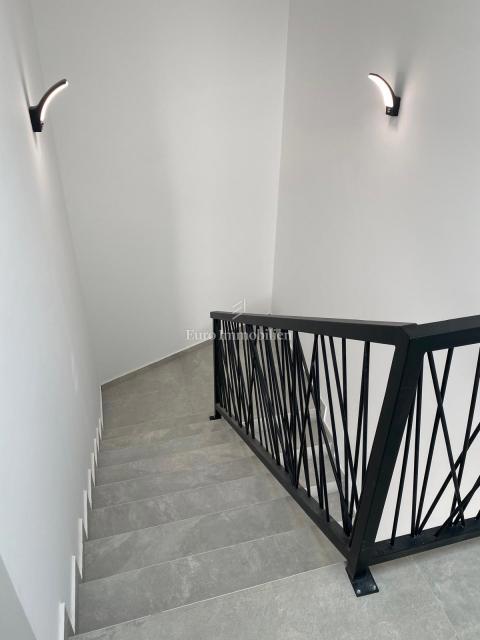 Apartma z vrtom v bližini Baške