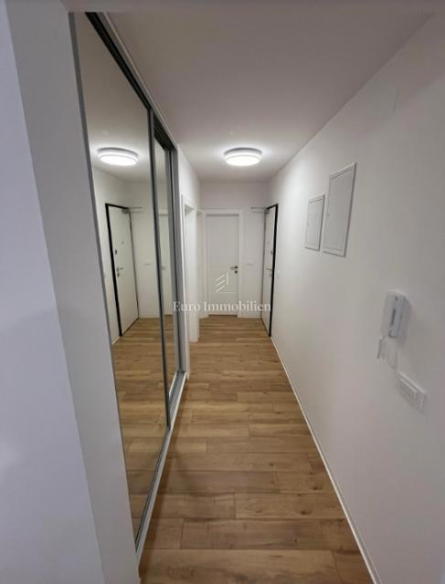 Mandre - apartma v novogradnji, 30 m do morja