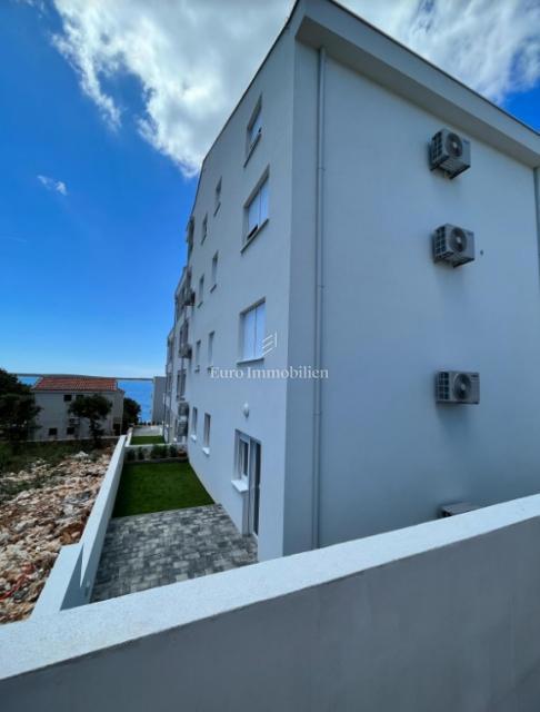 Mandre - apartma v novogradnji, 30 m do morja