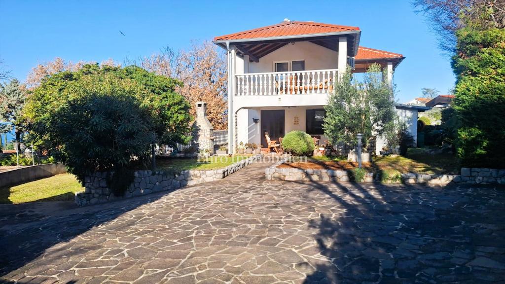 Malinska - samostojna hiša blizu plaže!