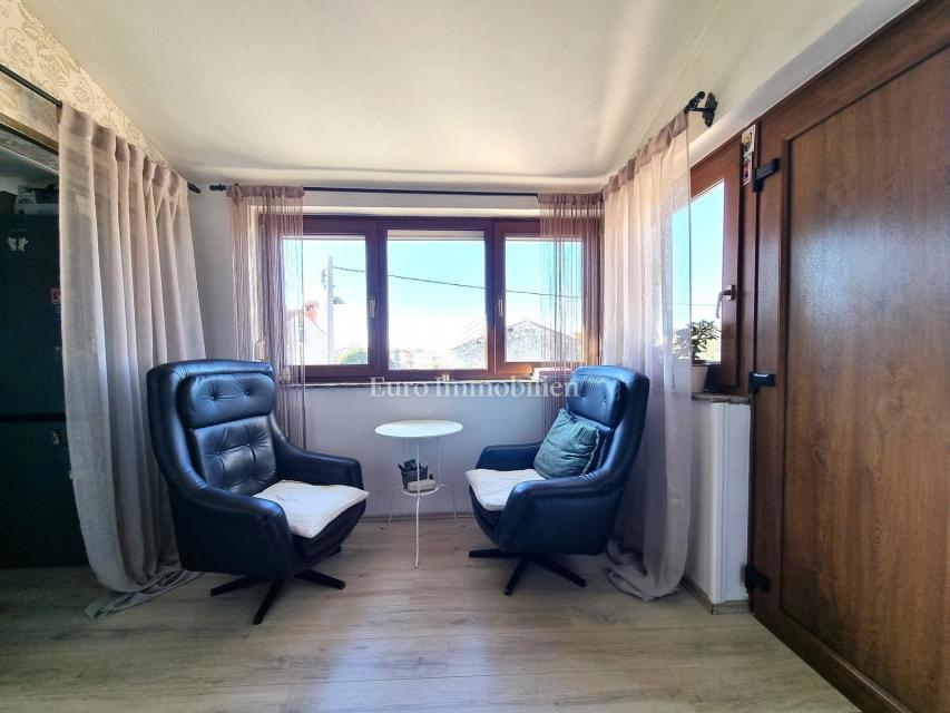POREČ! Očarljiva kamnita hiša z dvema apartmajema