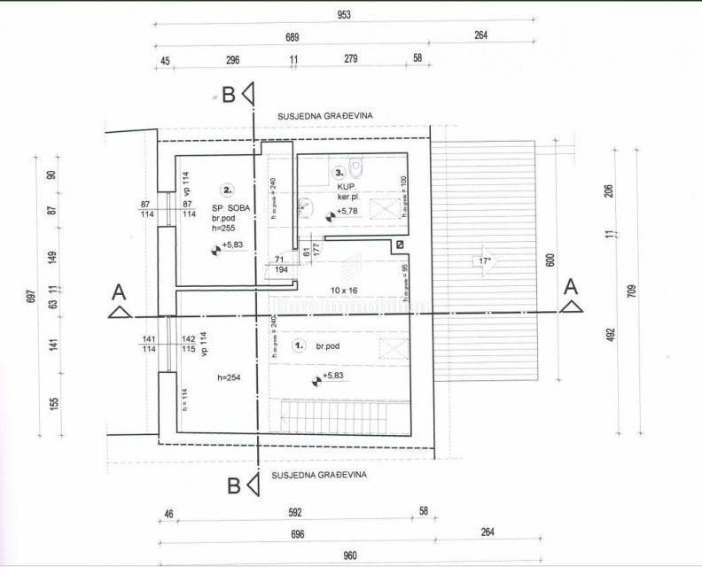 POREČ! Očarljiva kamnita hiša z dvema apartmajema