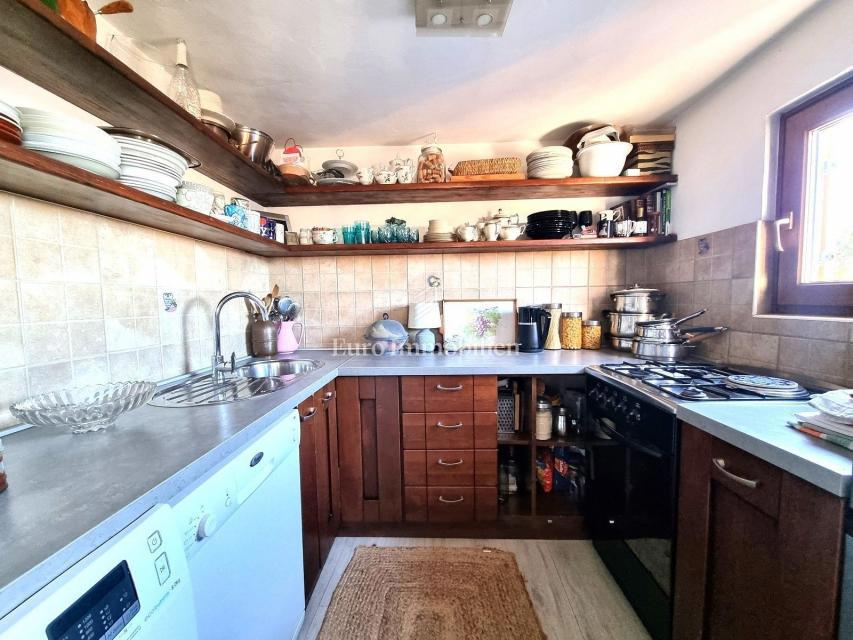 POREČ! Očarljiva kamnita hiša z dvema apartmajema