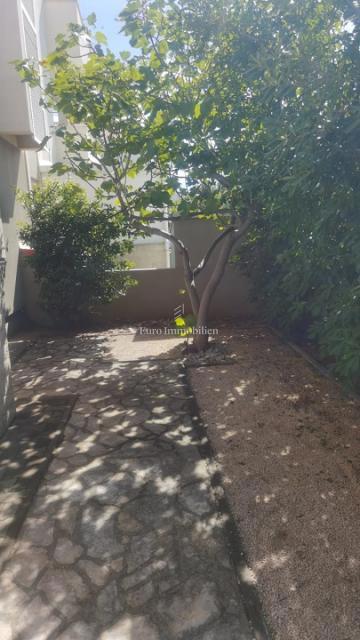 Novalja - apartma blizu plaže