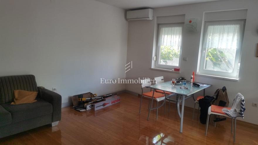 Novalja - apartma blizu plaže