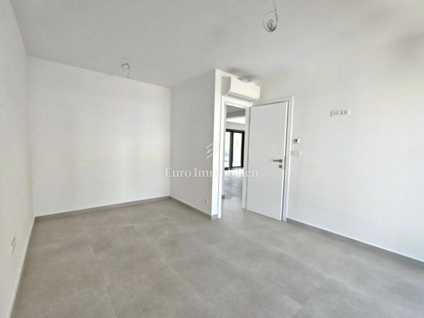 Čiovo - novozgrajeni apartmaji, blizu morja in plaže