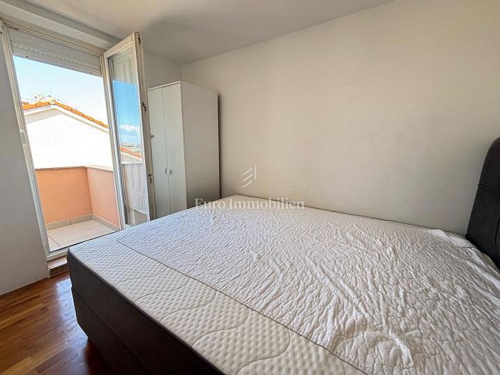 Apartma z razgledom v Novalji