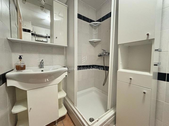 Apartma z razgledom v Novalji