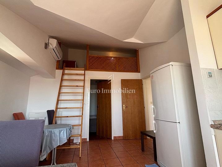 Apartma z razgledom v Novalji