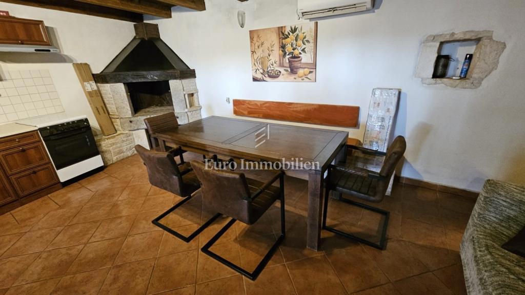 Poreč - kamnita hiša z bazenom
