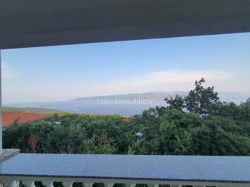 Labin - hiša s pogledom na morje in bazenom