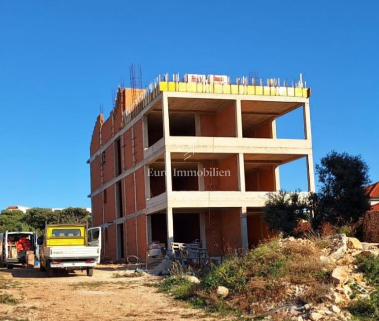 Mandre - penthouse apartma s pogledom na morje