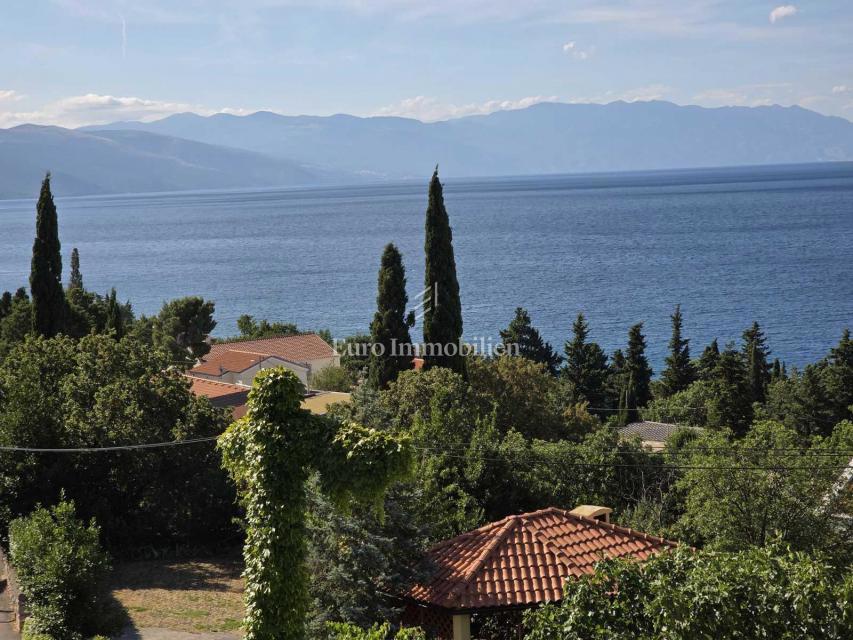 Novi Vinodolski, Bribirska obala, apartma 150m od morja