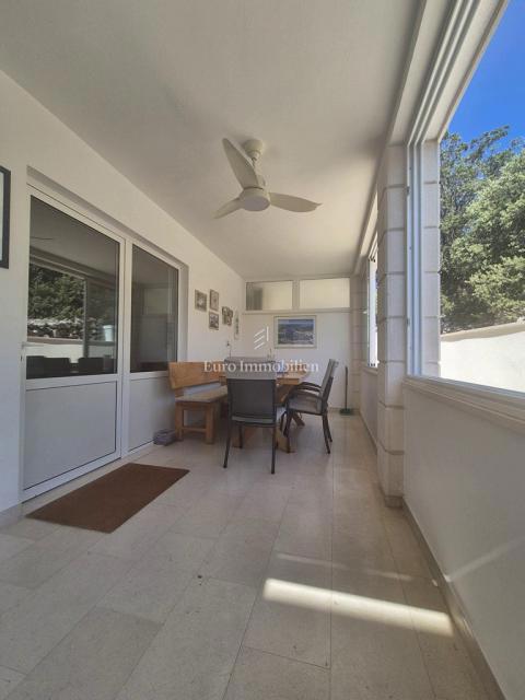 Rogoznica - apartma 2. vrsta od morja