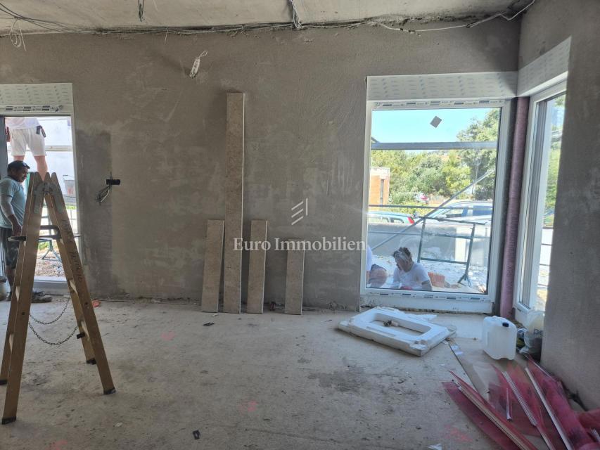 Šibenik, okolica - stanovanje v novogradnji blizu plaže