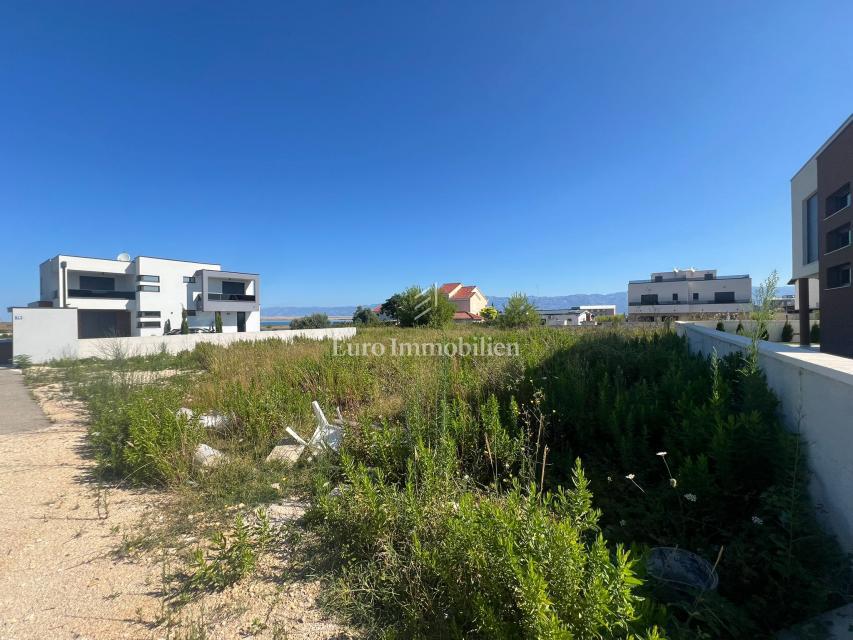 Privlaka - gradbeno zemljišče, 300 m od morja