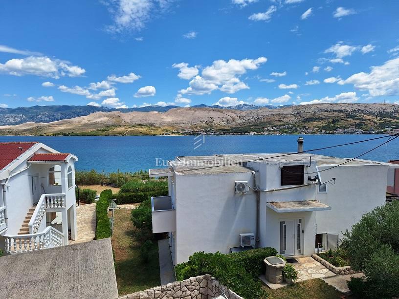 Mesto Pag-apartma z dvema terasama in pogledom na morje