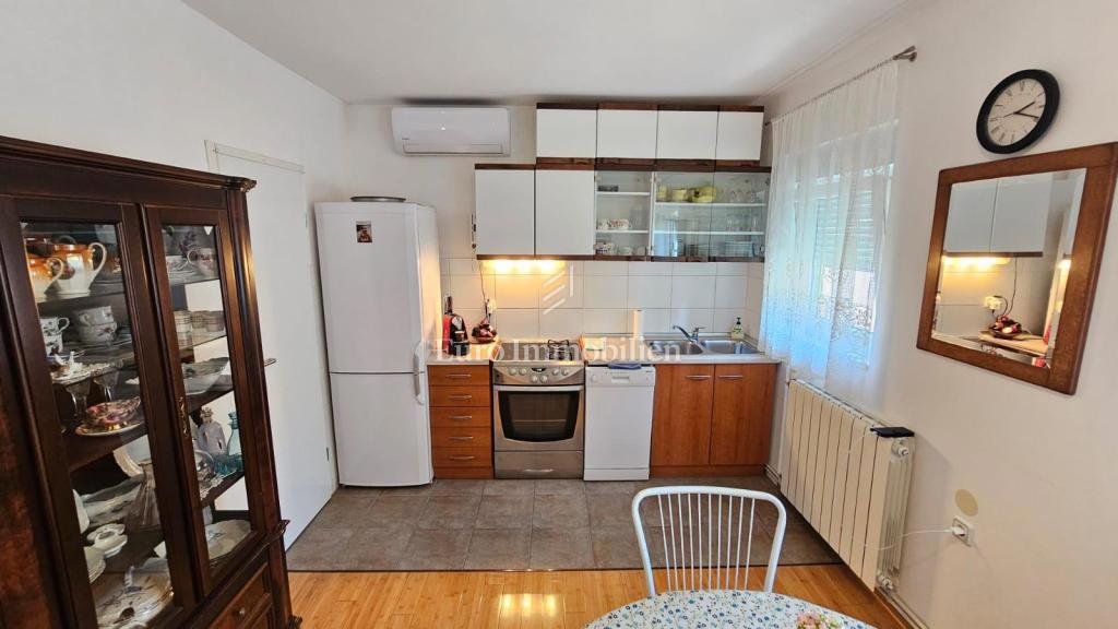 Crikvenica, stanovanje z garažo in velikim vrtom, le 60 m od morja