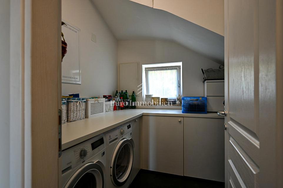 Istra, Grožnjan, Luksuzna vila z bazenom