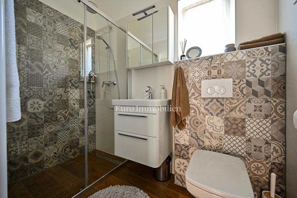 Istra, Grožnjan, Luksuzna vila z bazenom