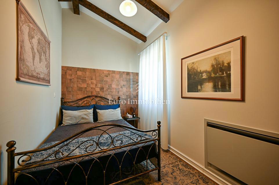 Istra, Grožnjan, Luksuzna vila z bazenom