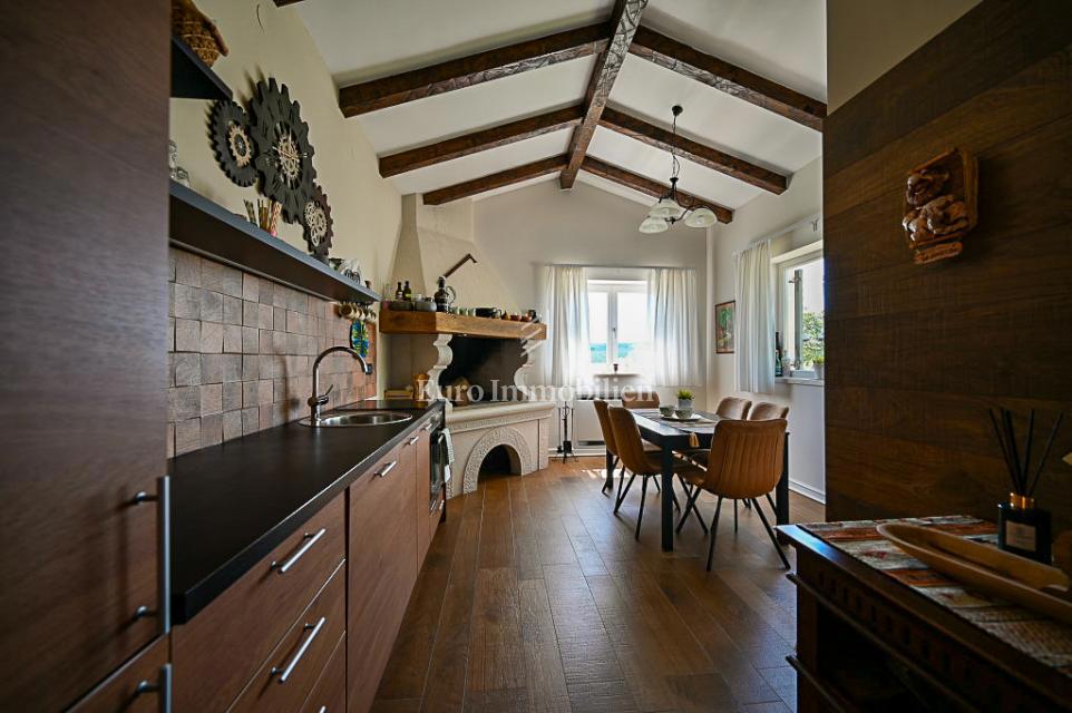 Istra, Grožnjan, Luksuzna vila z bazenom