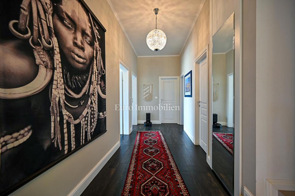 Istra, Grožnjan, Luksuzna vila z bazenom