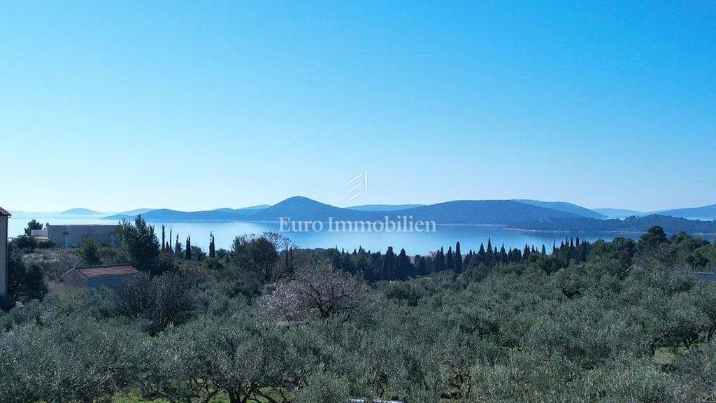 Vodice, stanovanje v novogradnji na mirni lokaciji