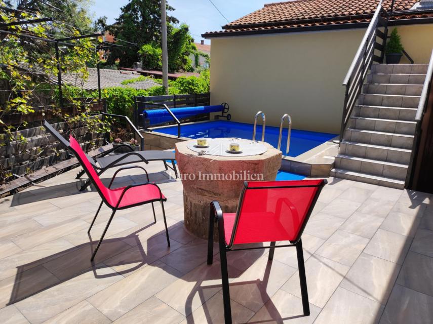 Prenovljena starina v okolici mesta Krk