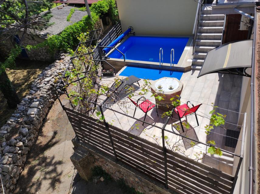 Prenovljena starina v okolici mesta Krk