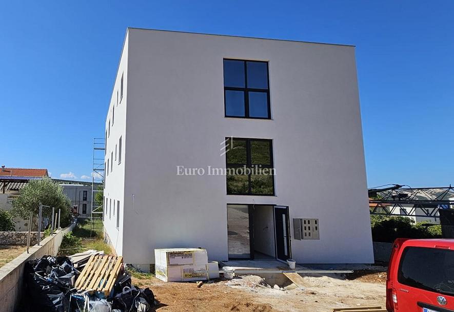 Stara Novalja, Stanovanje v pritličju novogradnje