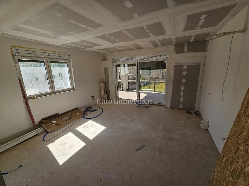 Stara Novalja, Stanovanje v pritličju novogradnje