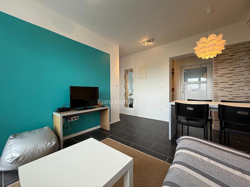 Dva apartmaja prvi red ob morju v Baški Vodi