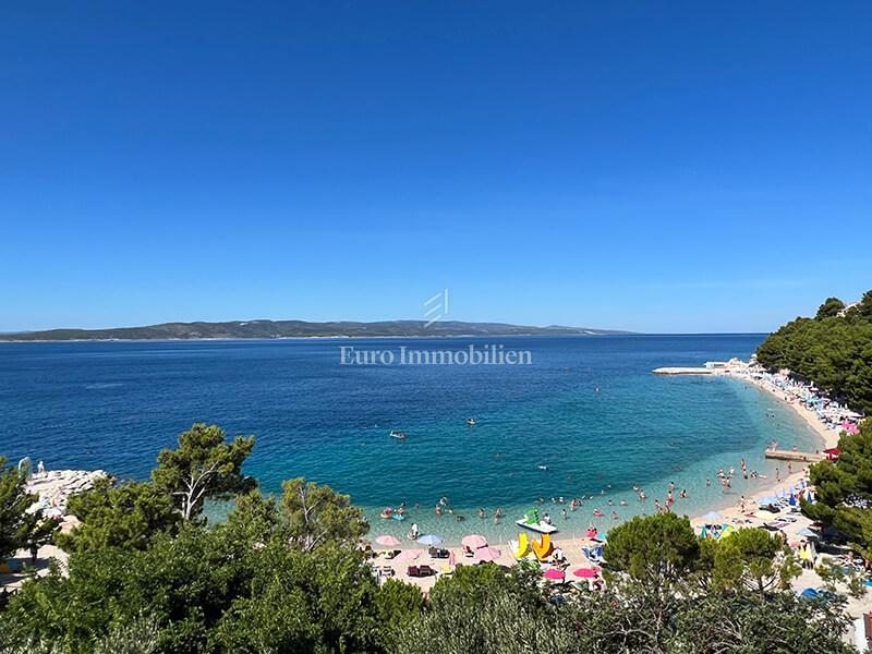 Dva apartmaja prvi red ob morju v Baški Vodi