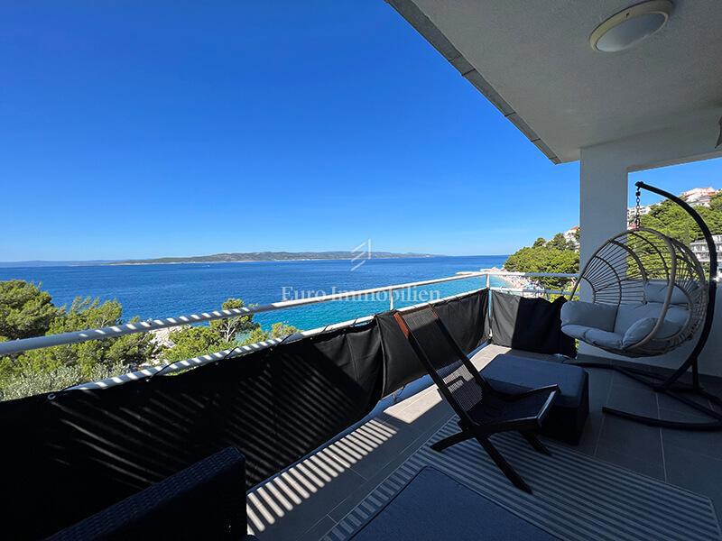 Dva apartmaja prvi red ob morju v Baški Vodi