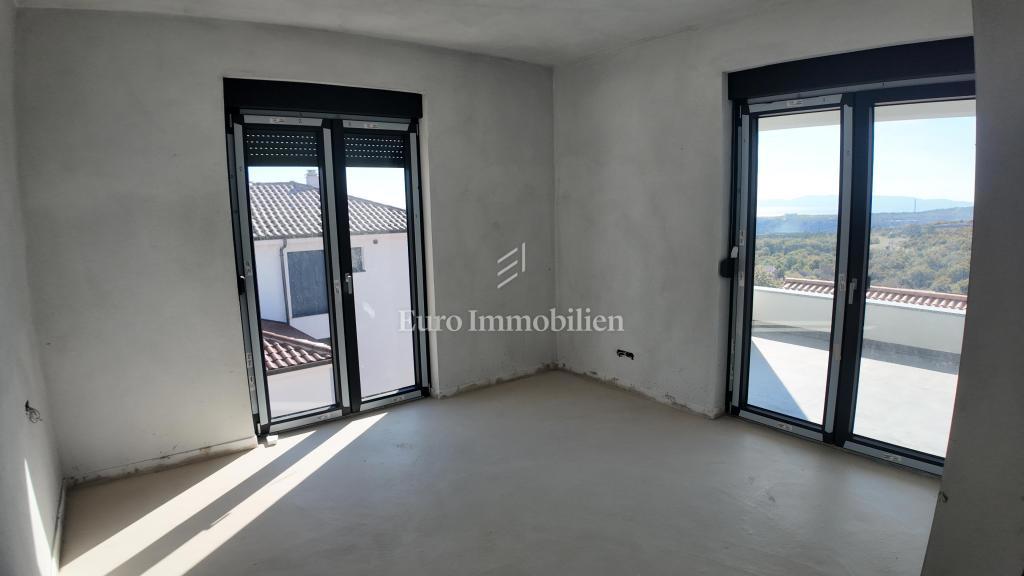 Novogradnja s 3 stanovanji in bazenom, Krasica