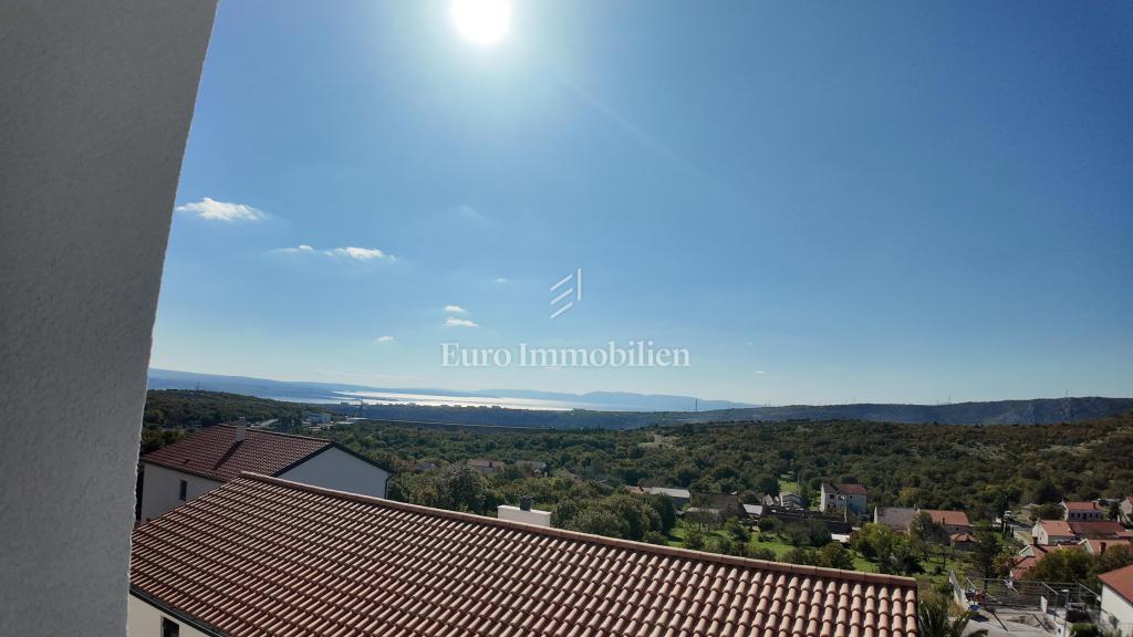 Novogradnja s 3 stanovanji in bazenom, Krasica