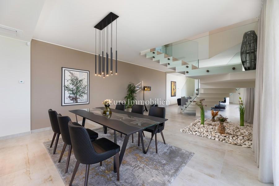 Krk – Luksuzna Moderna Vila z Bazenom in Morjem