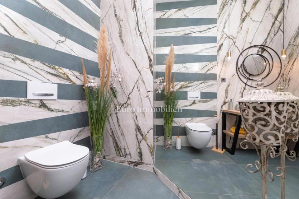 Krk – Luksuzna Moderna Vila z Bazenom in Morjem