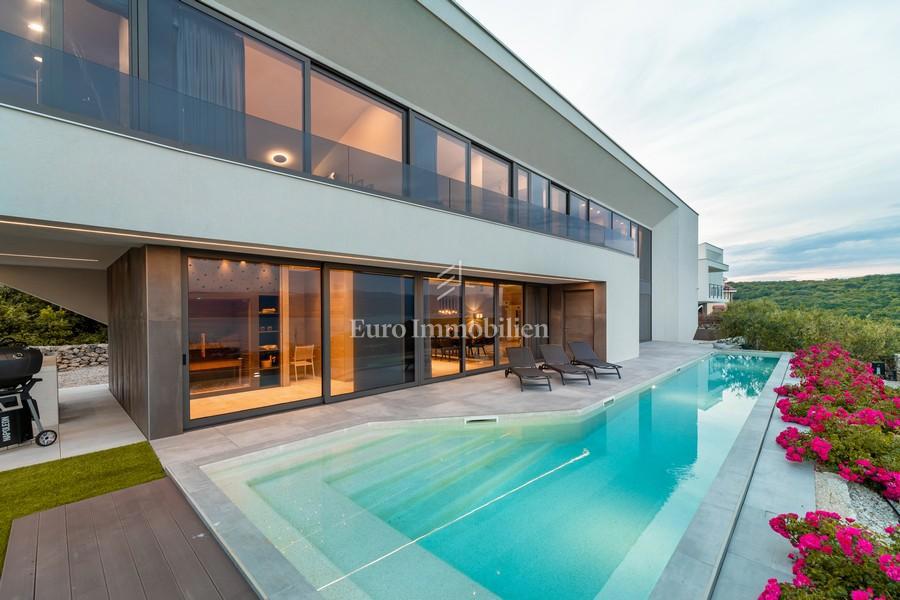 Krk – Luksuzna Moderna Vila z Bazenom in Morjem