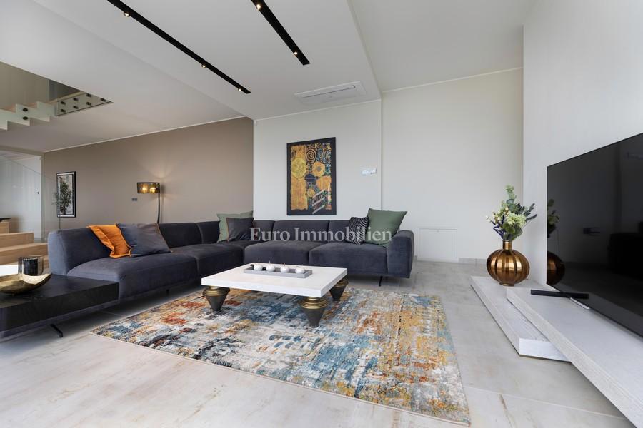 Krk – Luksuzna Moderna Vila z Bazenom in Morjem