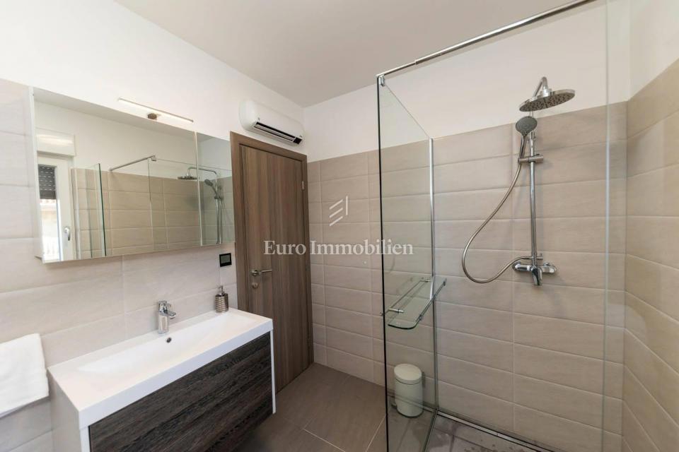 Stanovanje z dvema terasama in pogledom na Kvarner