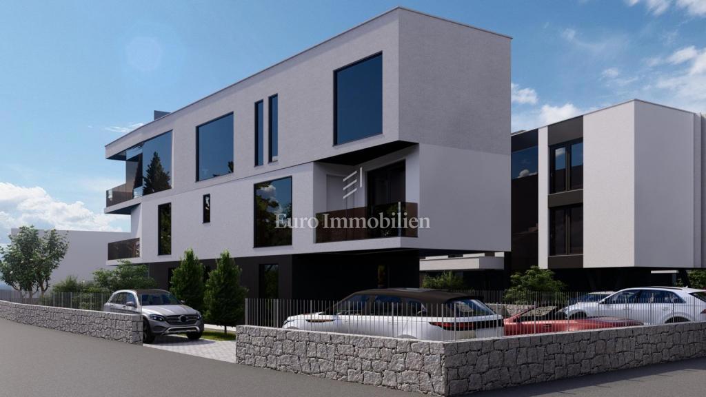 Gradbeno zemljišče s projektno dokumentacijo