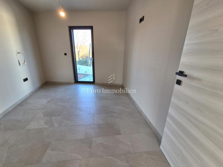 Novogradnja z dvema spalnicama